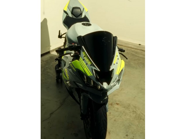 Beste Kawasaki ZX6R Motorrad Verkleidung 2019-2022 - Nardo Grau Gelb